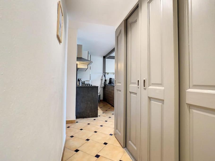 Apartamento Port Marine - T3 Calme, Avec Terrasse, Piscine, Pres De La Sainte-Maxime